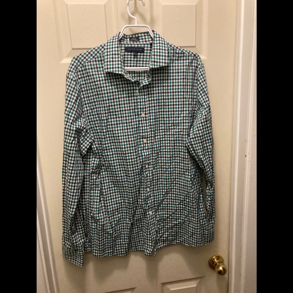 3/20$ Tommy Hilfiger plaid button up shirt 16.5 34-35 L